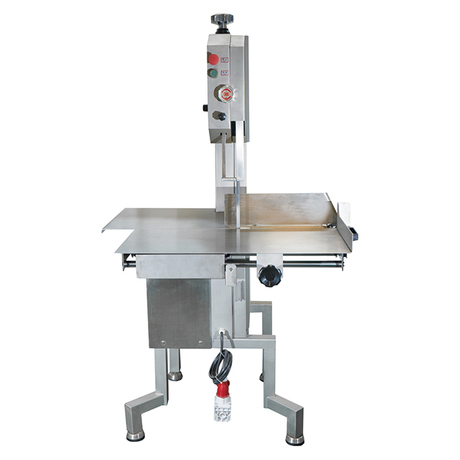 Стоящий косторез